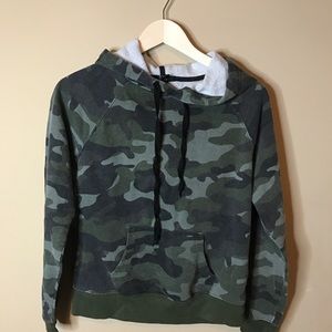 Forever 21 camp sweatshirt